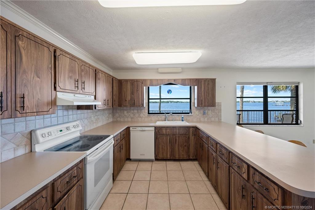 1410C SW PALM CITY Road