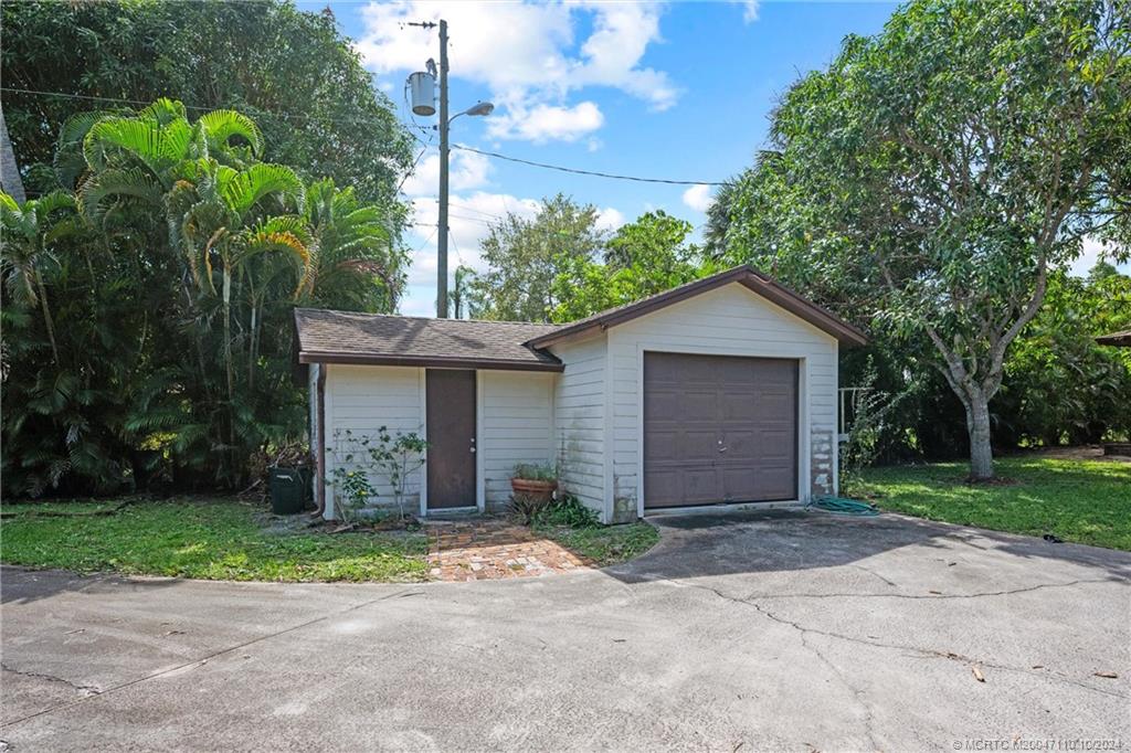 1410C SW PALM CITY Road