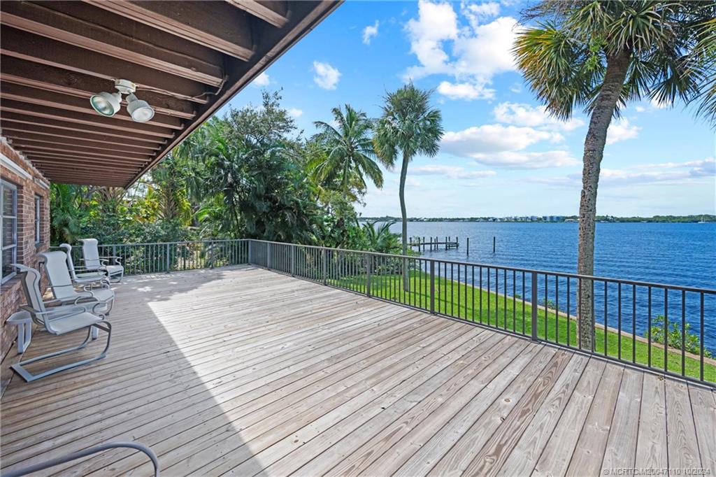 1410C SW PALM CITY Road