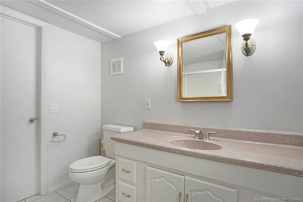 609 Garden View