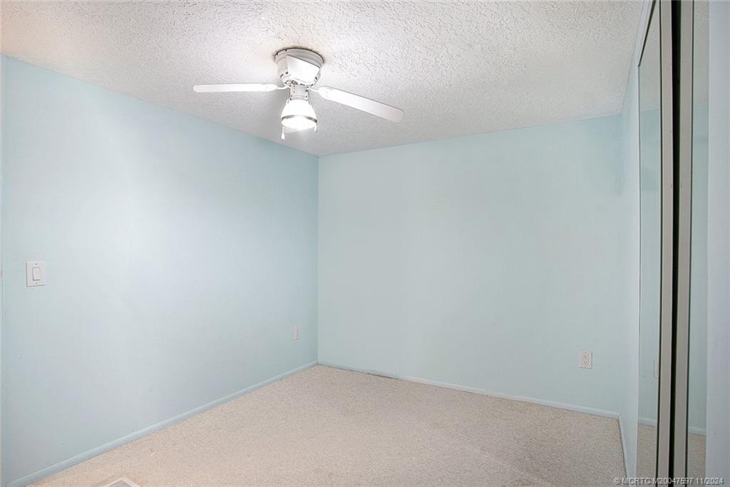 609 Garden View