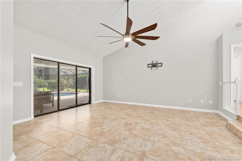 4569 SE Halston Ct