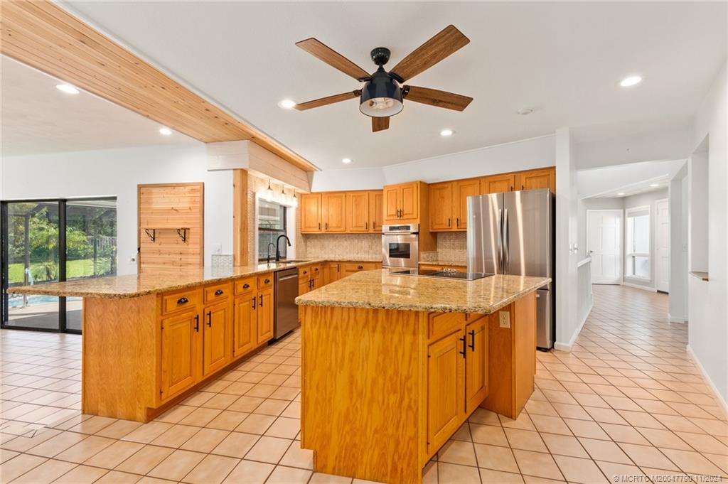 4569 SE Halston Ct