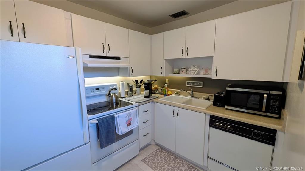 2600 SE Ocean Blvd L12