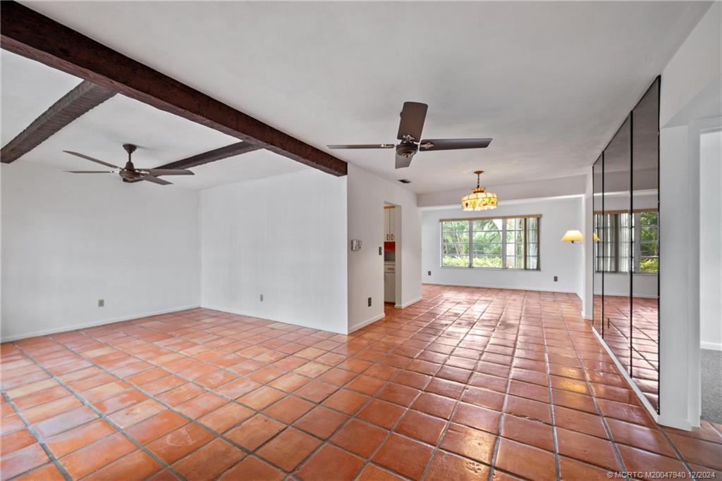 421 SE Edgewood Drive