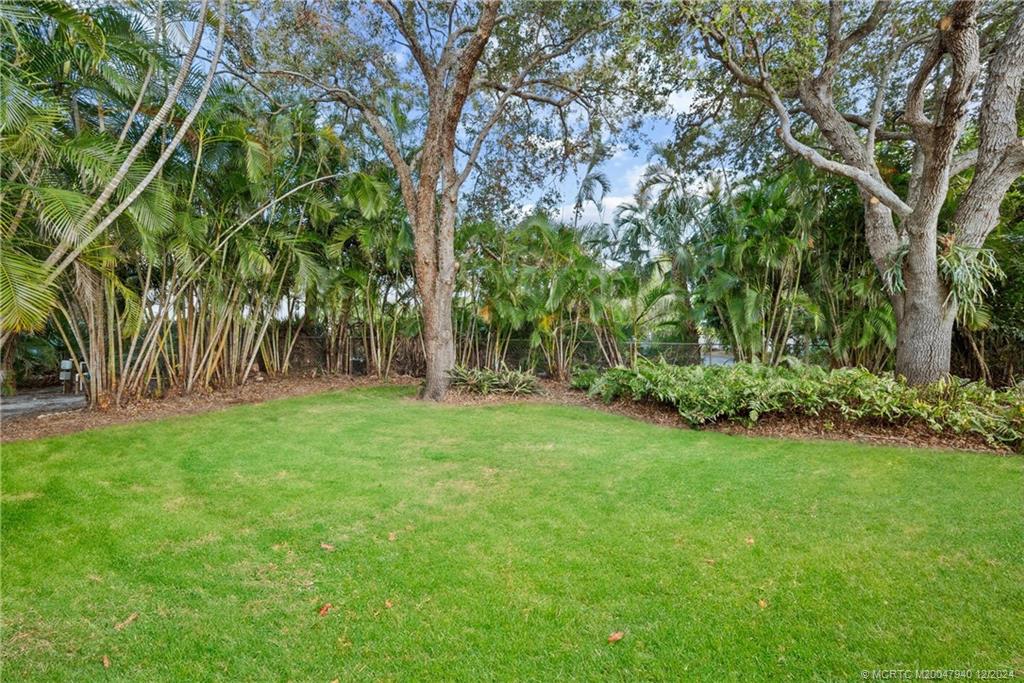 421 SE Edgewood Drive