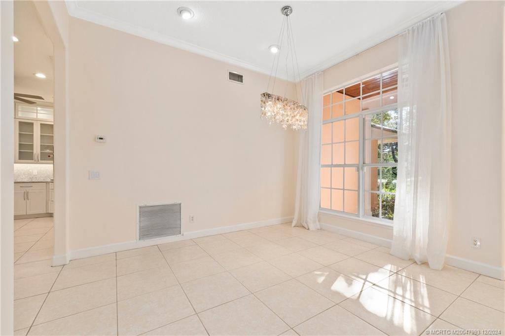 23 Castle Hill Way