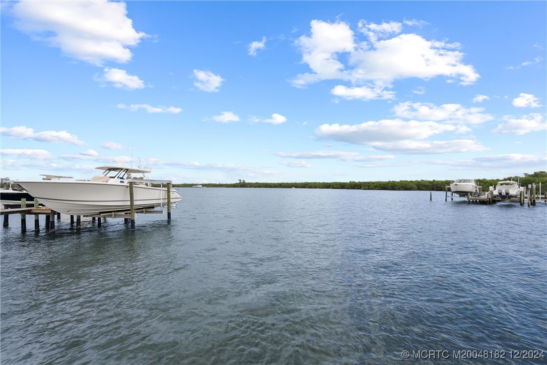 3990 NE Joes Point Road