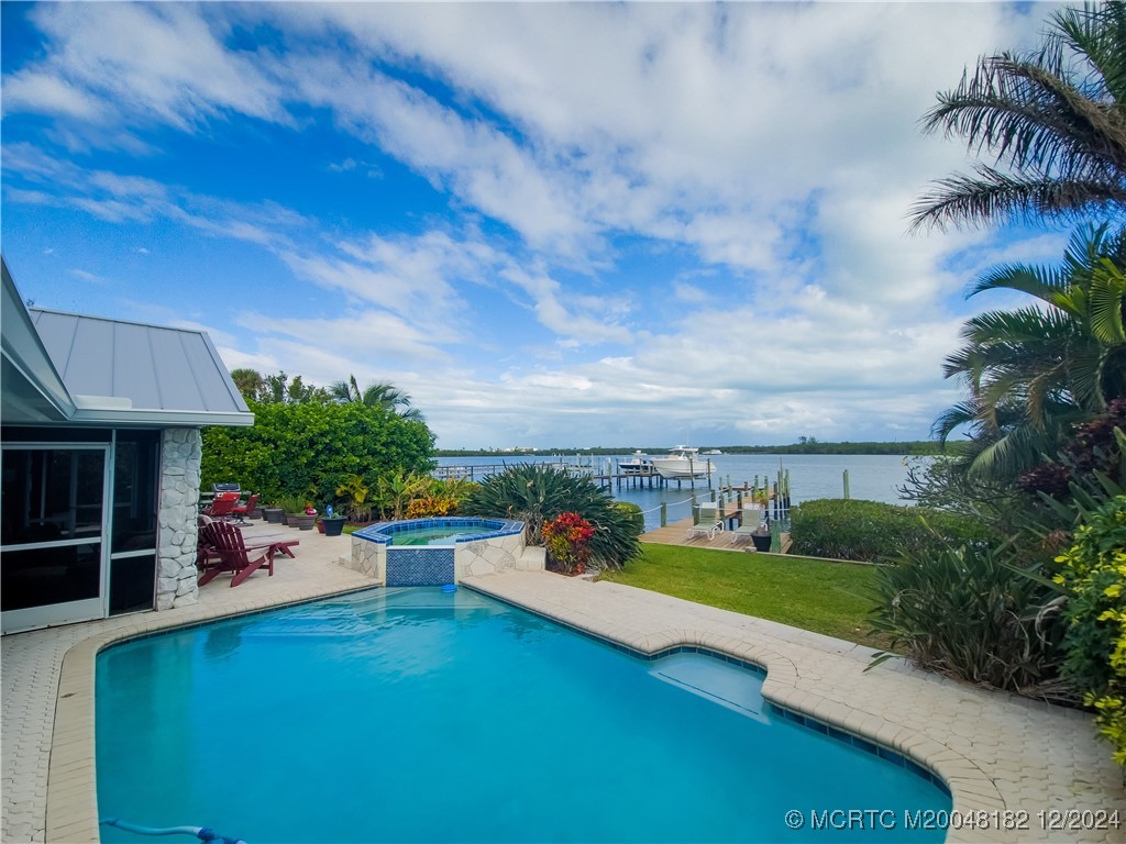 3990 NE Joes Point Road