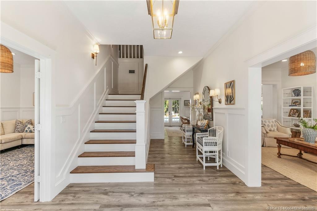 16 Ridgeview Road N