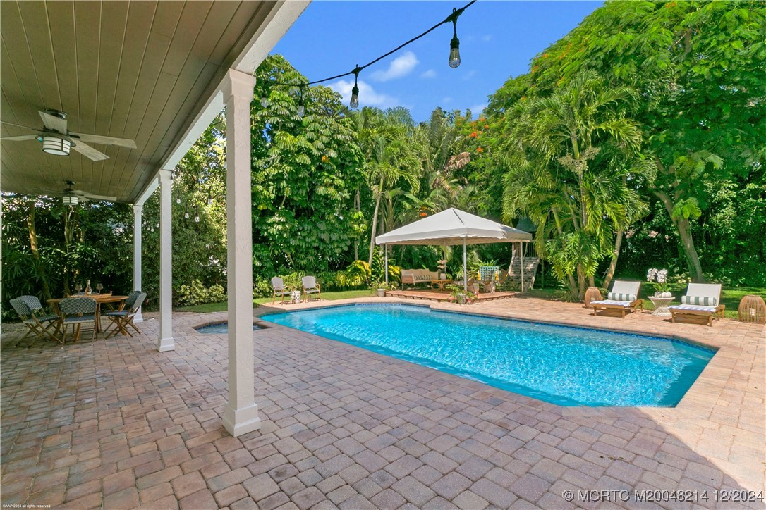 16 Ridgeview Road N