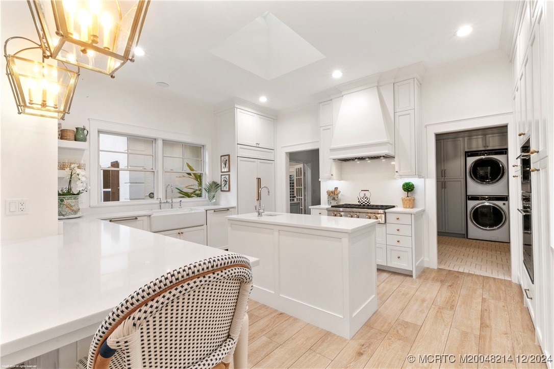 16 Ridgeview Road N