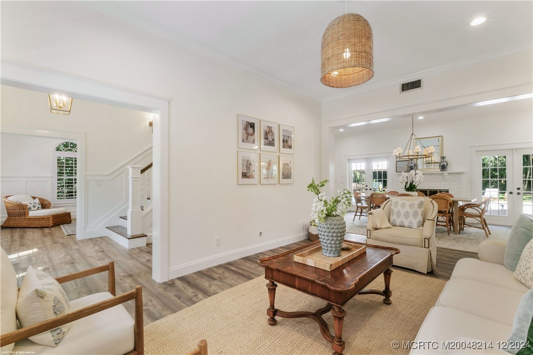 16 Ridgeview Road N