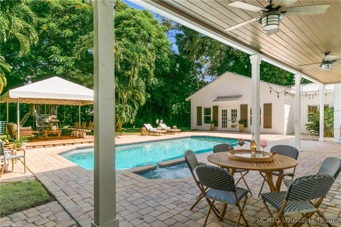 16 Ridgeview Road N