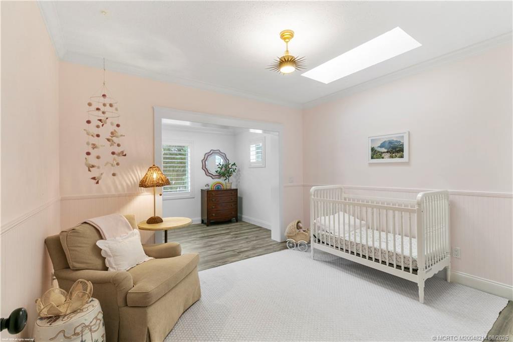 16 Ridgeview Road N