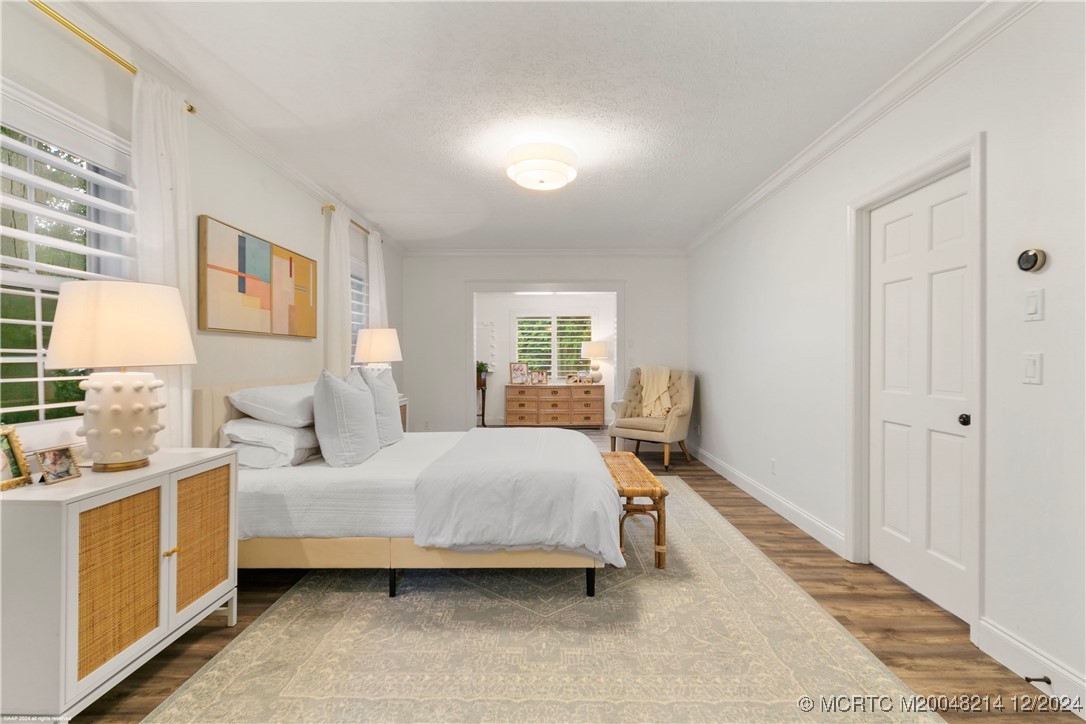 16 Ridgeview Road N