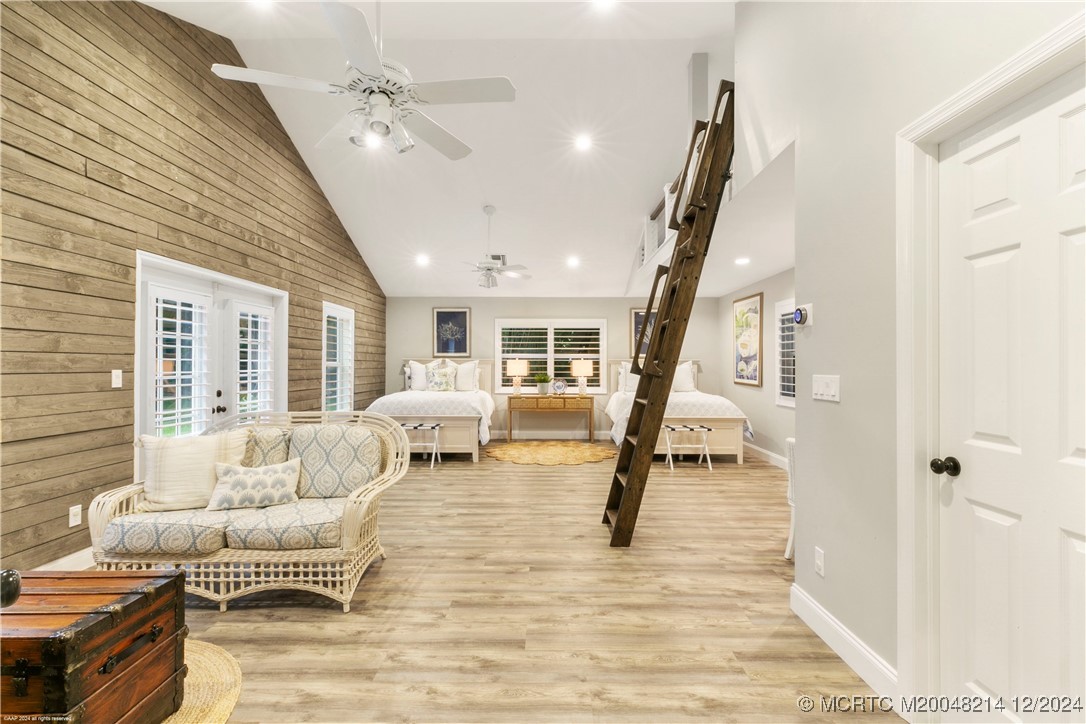 16 Ridgeview Road N