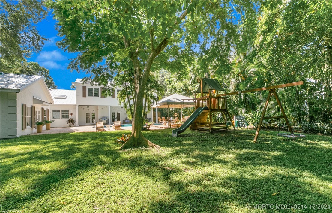 16 Ridgeview Road N