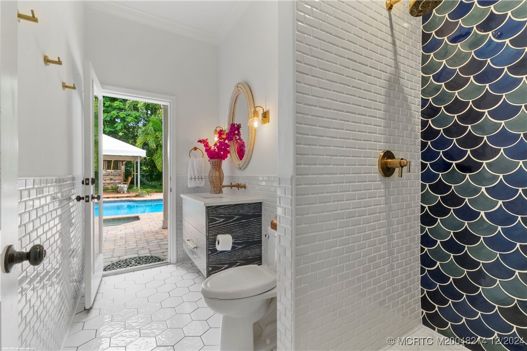 16 Ridgeview Road N
