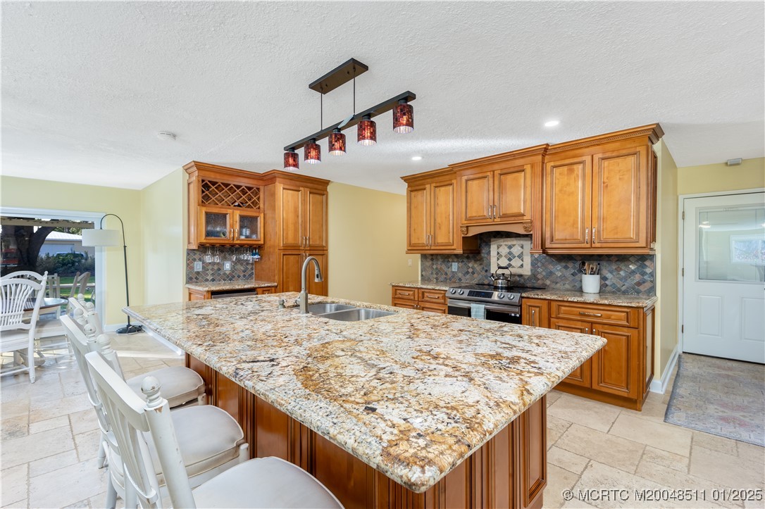 994 NW Pine Lake Drive
