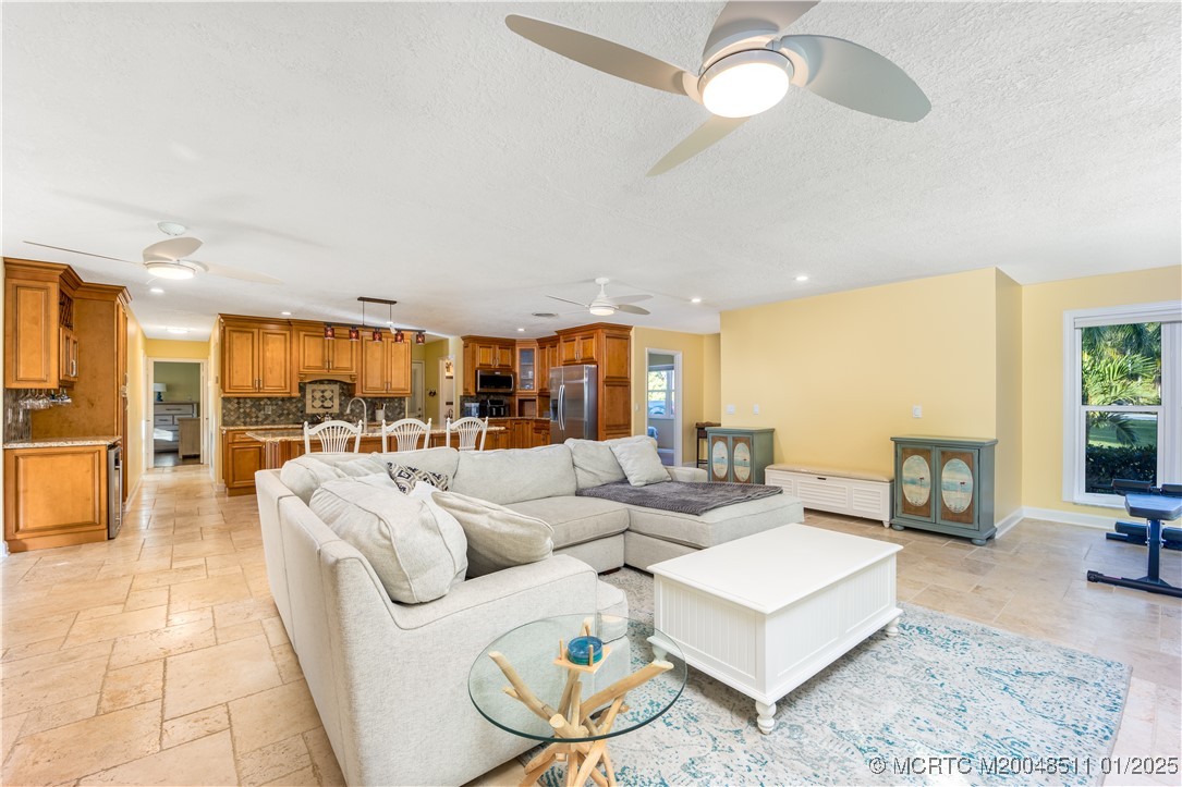 994 NW Pine Lake Drive