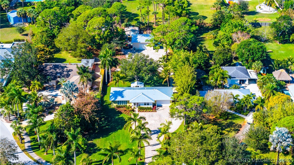 994 NW Pine Lake Drive