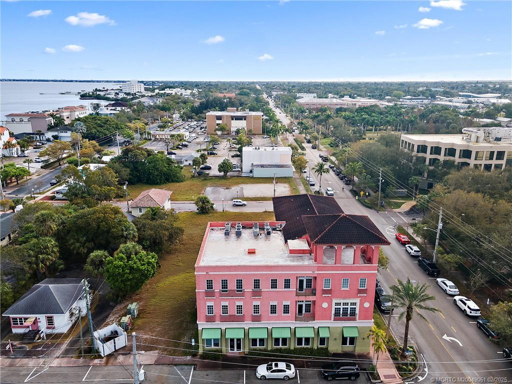 101 SE Ocean Blvd 305