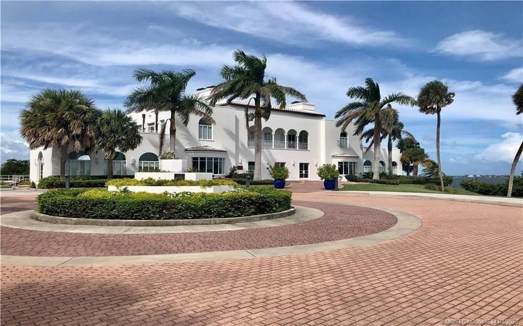 1871 NE Media Avenue