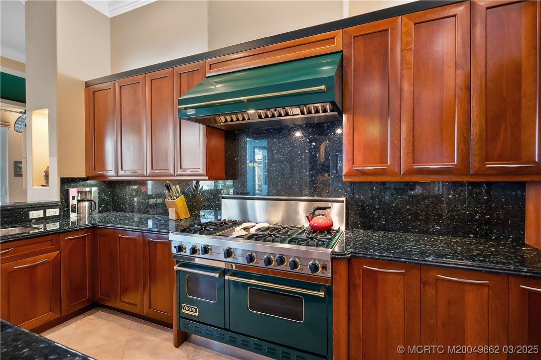 1639 SW Thornberry Circle