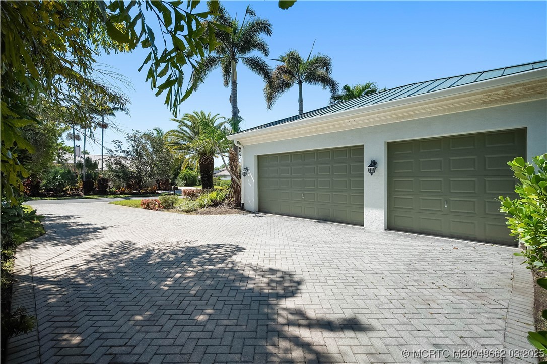 1639 SW Thornberry Circle