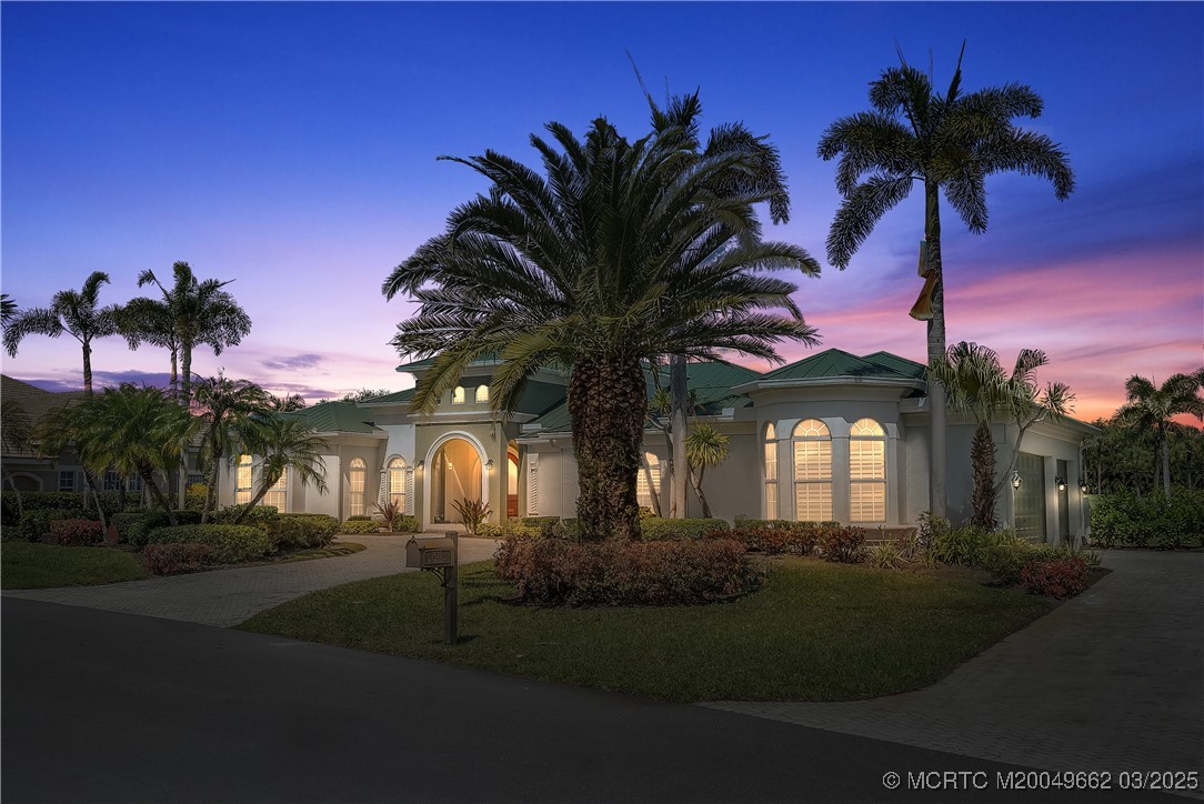 1639 SW Thornberry Circle