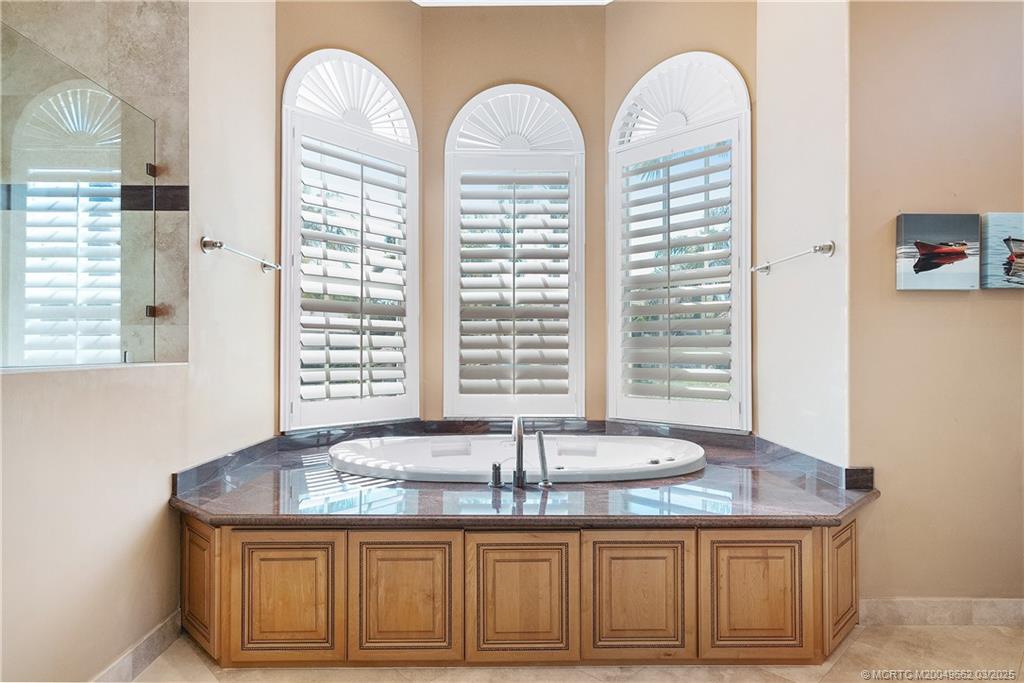 1639 SW Thornberry Circle