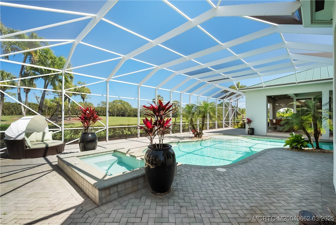 1639 SW Thornberry Circle