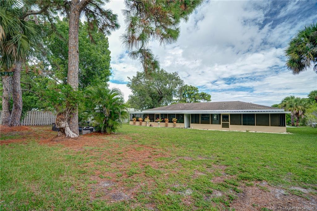 830 NW 10th Terrace