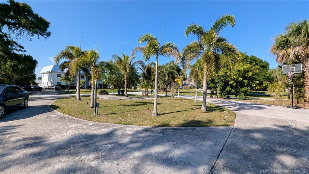 830 NW 10th Terrace