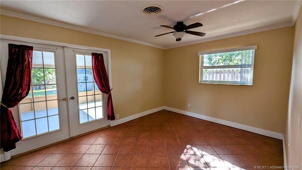 830 NW 10th Terrace