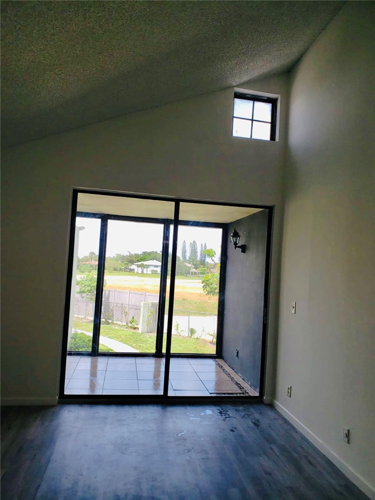 409 SE Saint Lucie Blvd