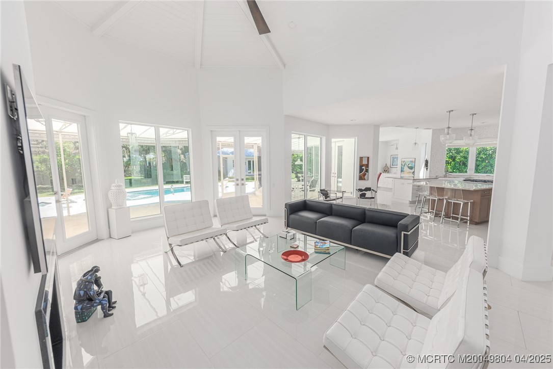 409 SE Saint Lucie Blvd