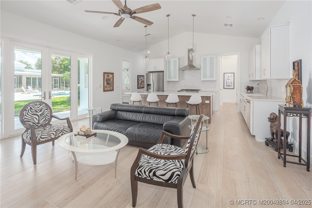 409 SE Saint Lucie Blvd