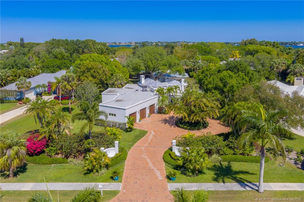 409 SE Saint Lucie Blvd
