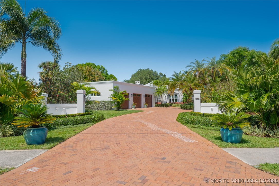 409 SE Saint Lucie Blvd