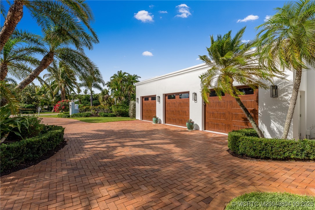 409 SE Saint Lucie Blvd