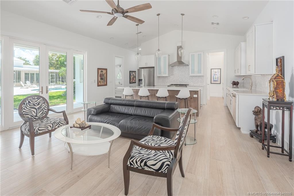409 SE Saint Lucie Blvd