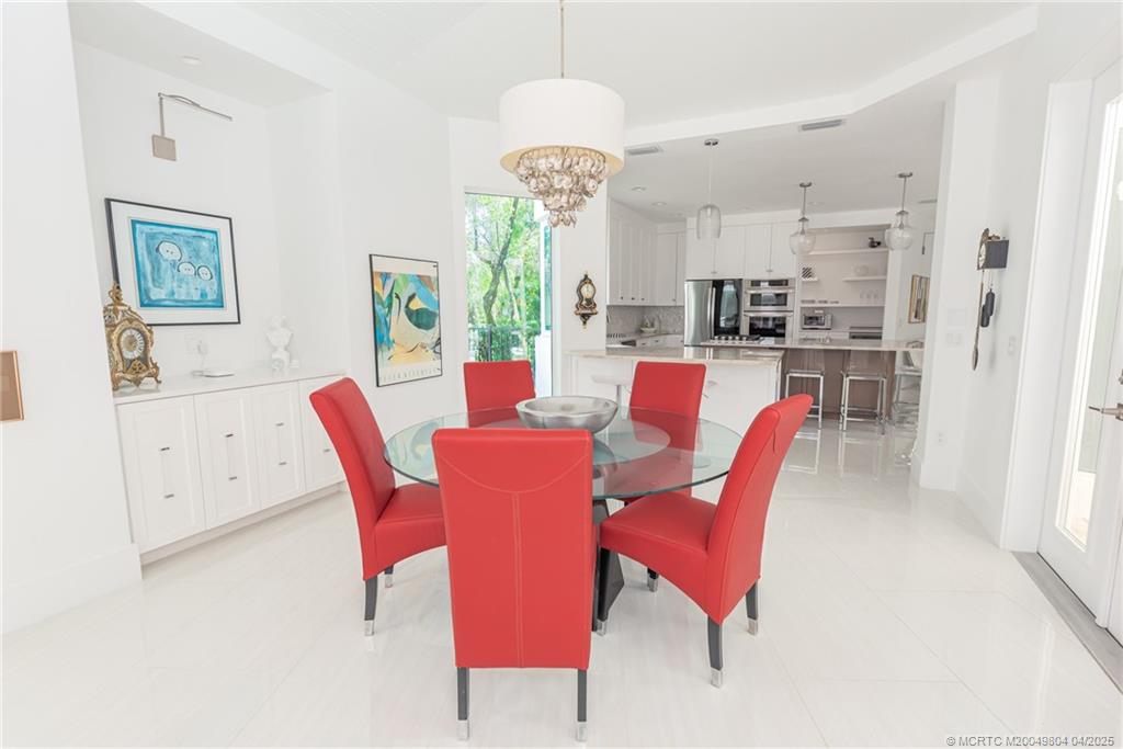 409 SE Saint Lucie Blvd