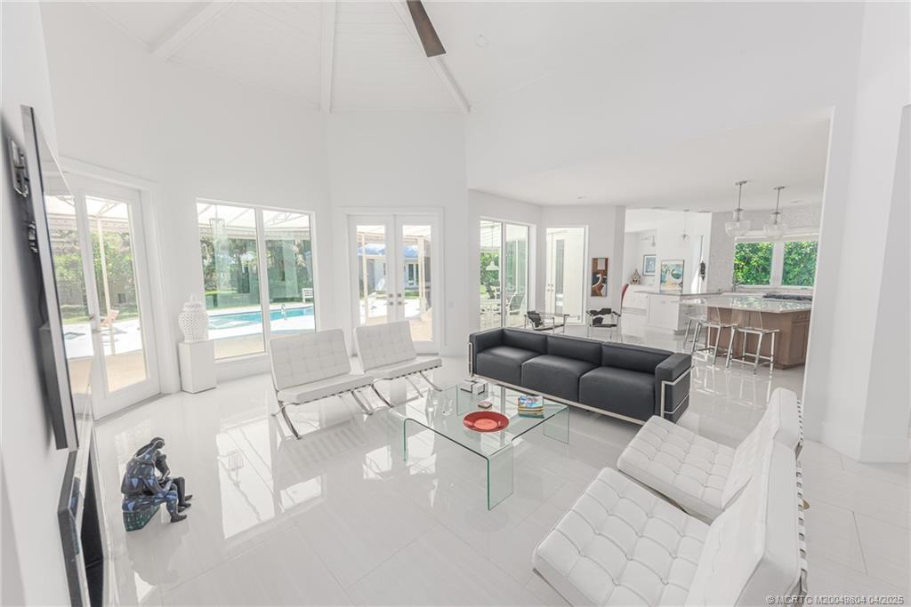 409 SE Saint Lucie Blvd