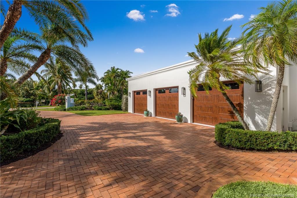 409 SE Saint Lucie Blvd