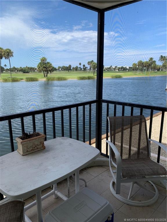 40 NE Plantation Road 103