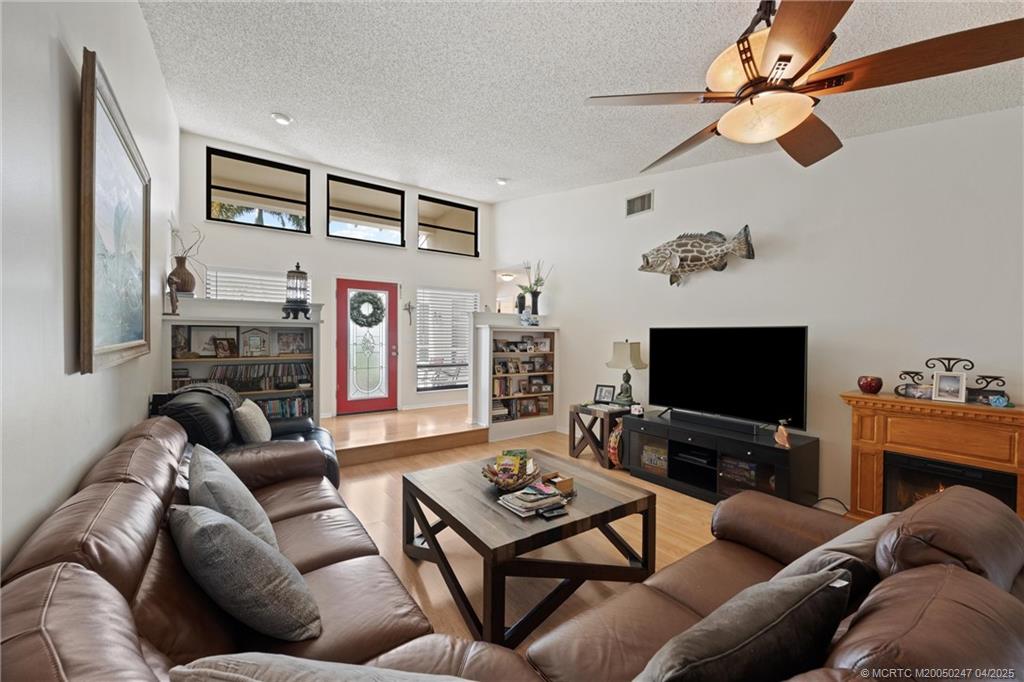 1923 NW 22nd Street