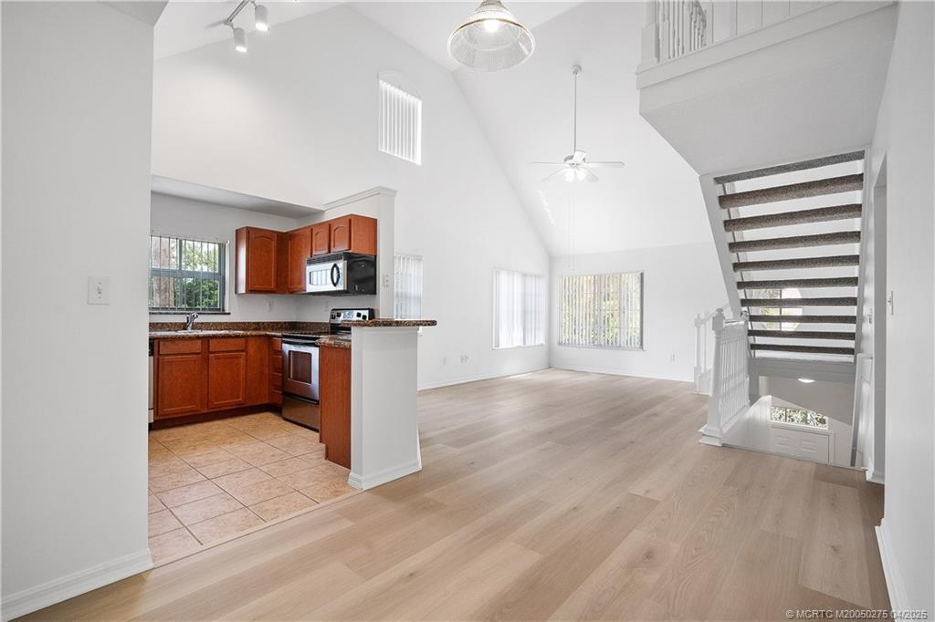 1575 SE Pomeroy Street 8-5