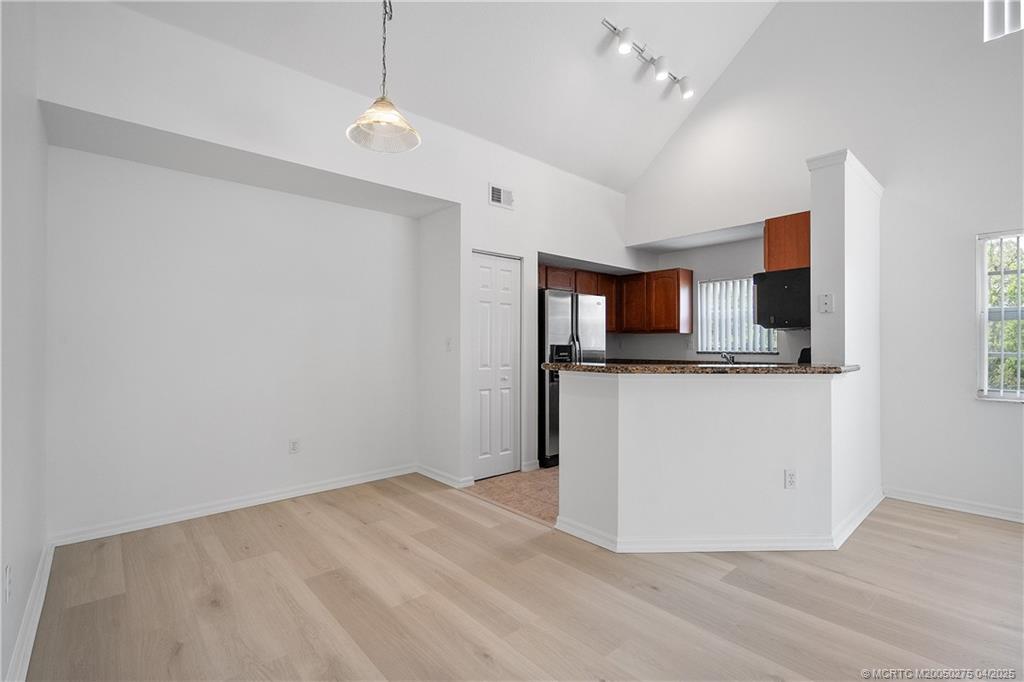 1575 SE Pomeroy Street 8-5